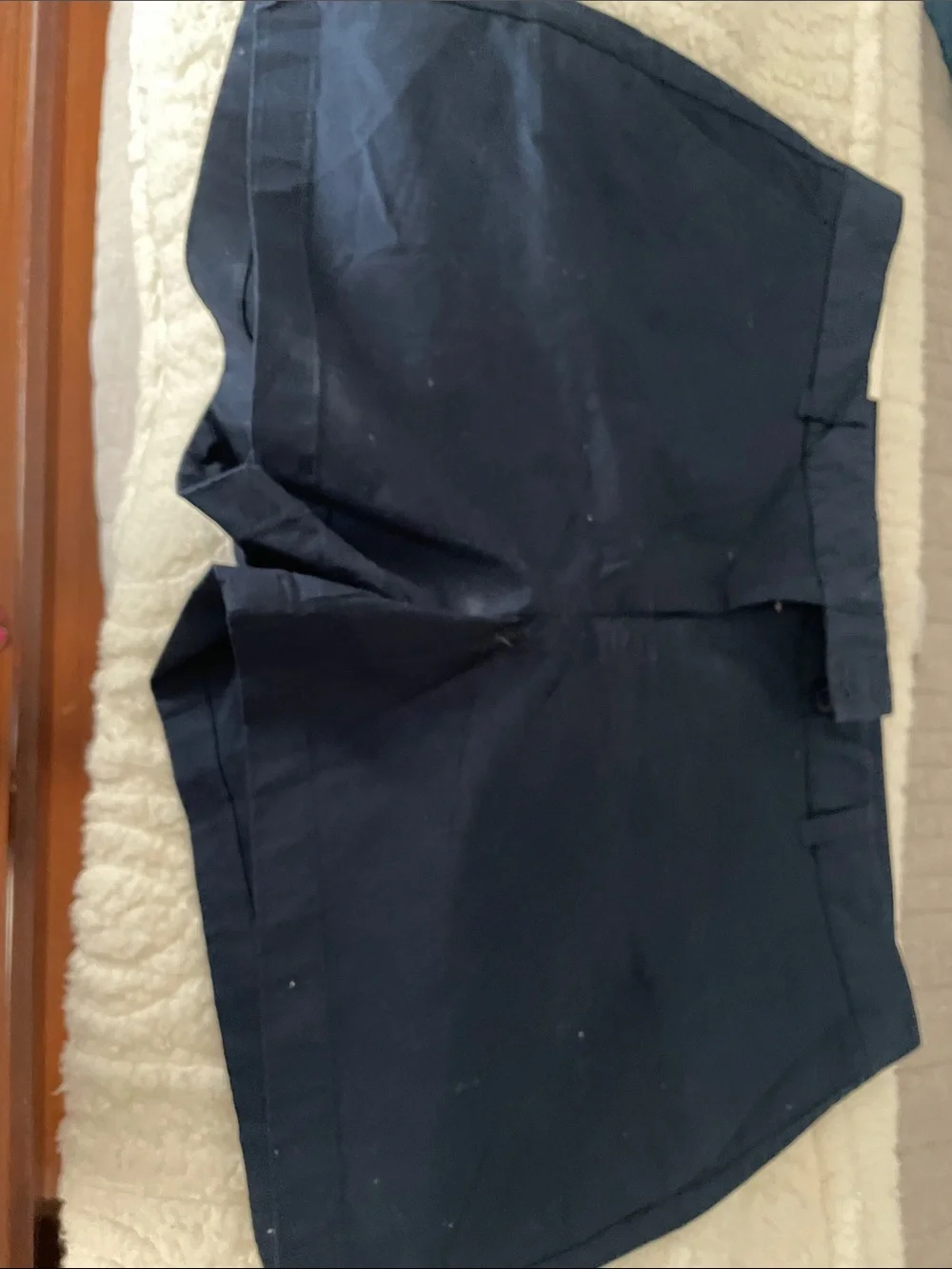 Vineyard Vines Women's Navy Flat-Front Dayboat Shorts - Picture 2 of 4